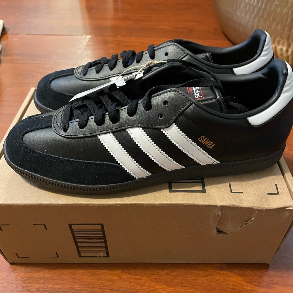 Mens Black/white Samba Addidas sneakers